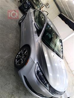 Chrysler 200